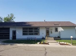 200 N 6th St, Thermopolis, WY 82443