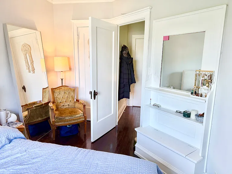 915 W Sheridan Rd #24 — Photo 5