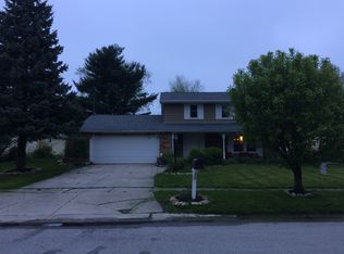 1729 Berwick Ln, New Haven, IN 46774