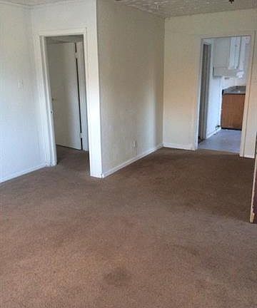 5th image of 2646 Jennings Ave