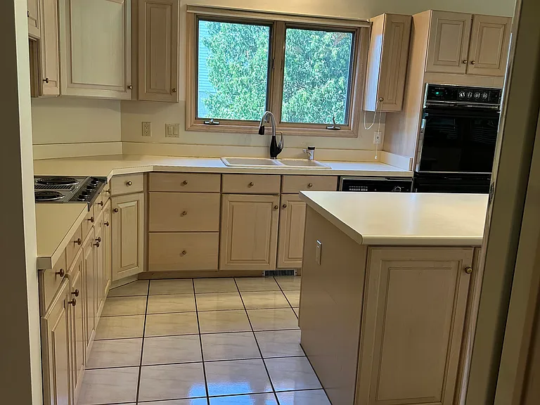 6739 Arlington Dr — Photo 18