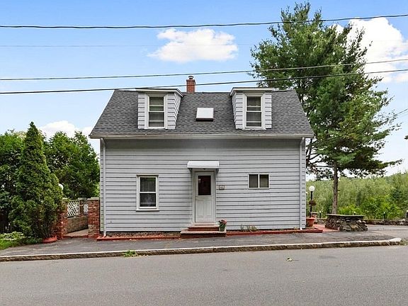 2nd image of 48 Valley St