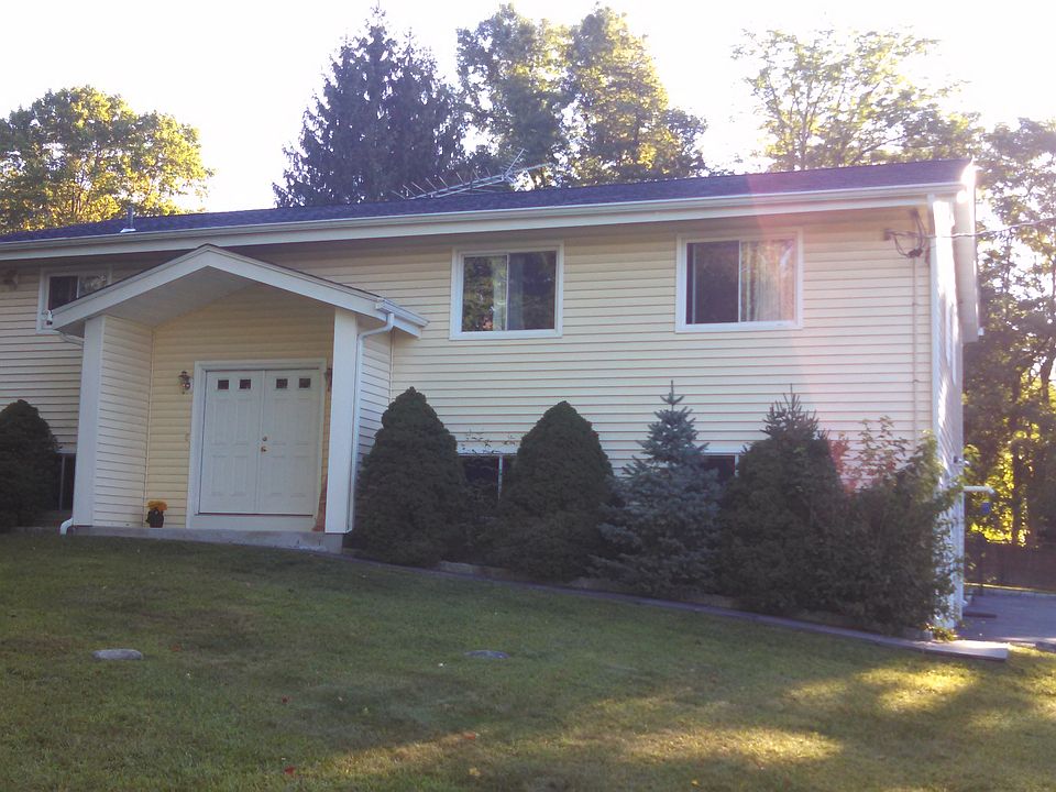 1st image of 2970 Gomer St