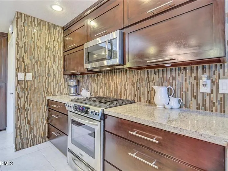 7067 Crown Ridge Dr — Photo 16