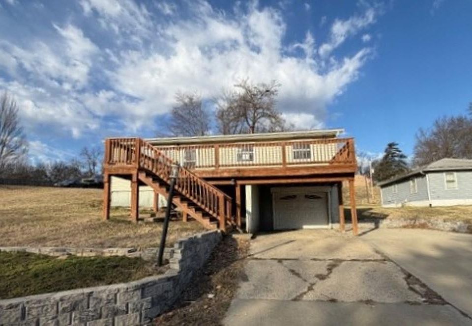 1st image of 1421 S 6th St