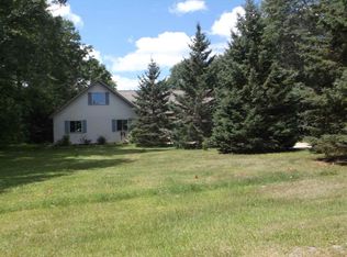 5120 S Riverview Dr, Lake City, MI 49651