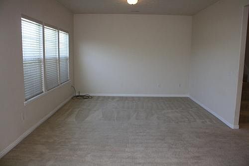 4th image of 758 W Club Oaks Dr