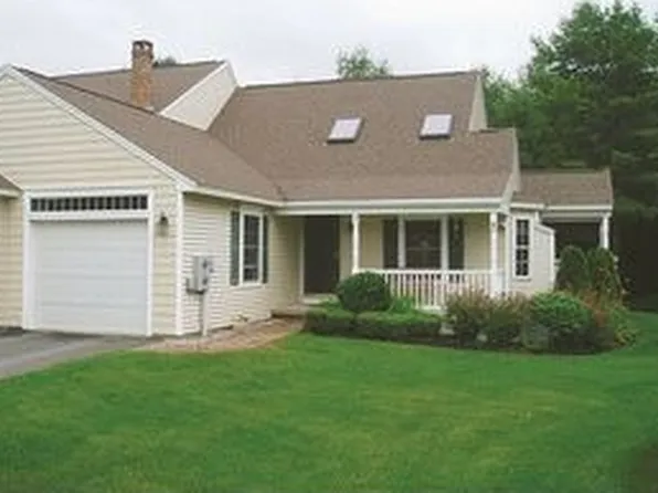 12 Mast Ln, Brunswick, ME 04011