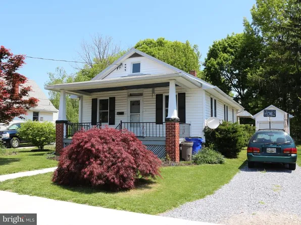 1082 Marshall St, Hagerstown, MD 21740