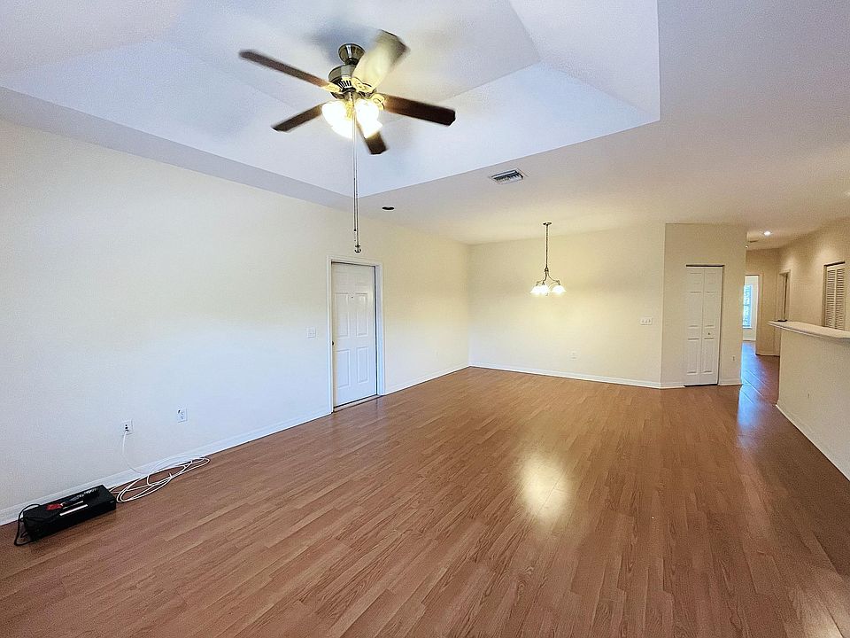 1st image of 1849 S Dovetail Dr
