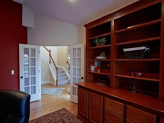 3rd image of 5511 Caplestone Ln