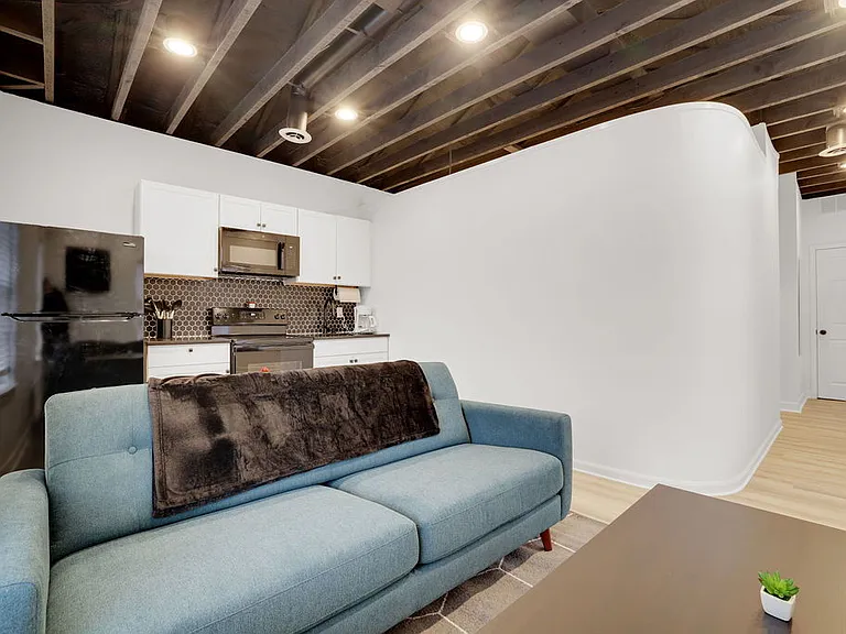 145 E Livingston Ave #C — Photo 6