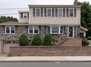 41 Chesterfield St, Hyde Park, MA 02136