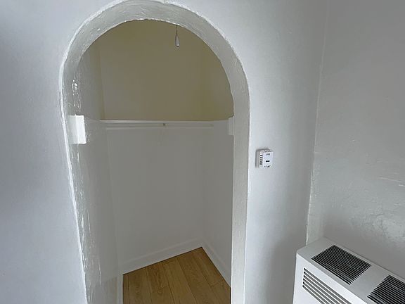 5th image of 320 N Ardmore Ave #311