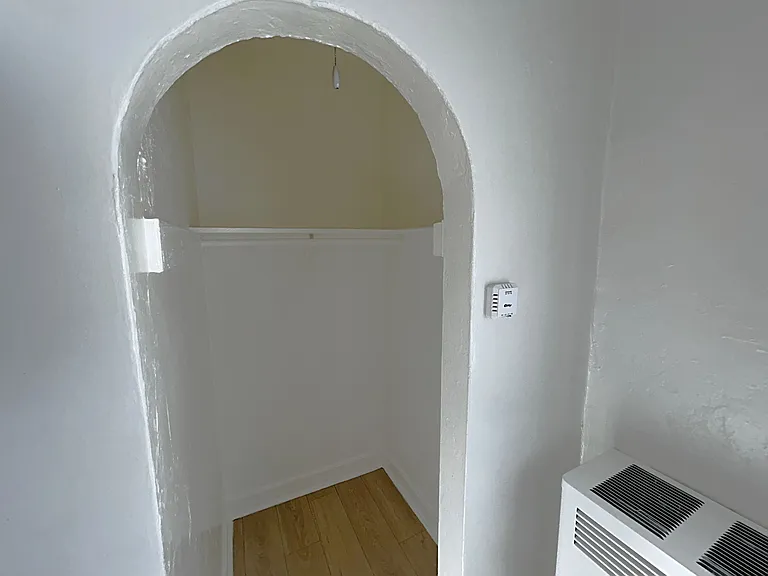 320 N Ardmore Ave #311 — Photo 5