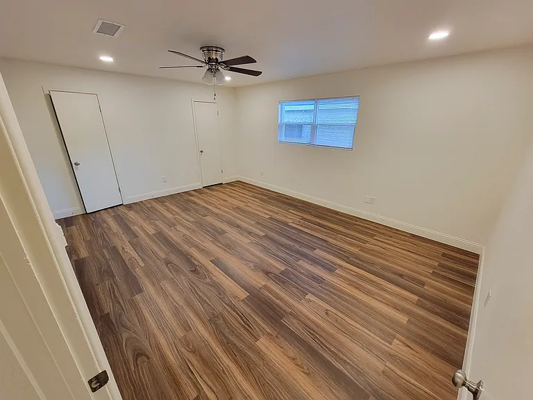 2410 Maxwell Dr — Photo 9