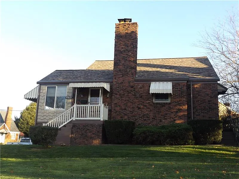 4613 Main St photo 1