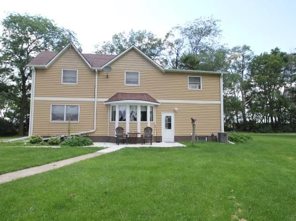 25186 170th St, Dike, IA 50624