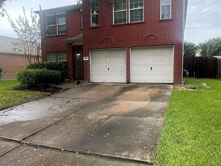 2842 Sandberry Dr — Photo 3