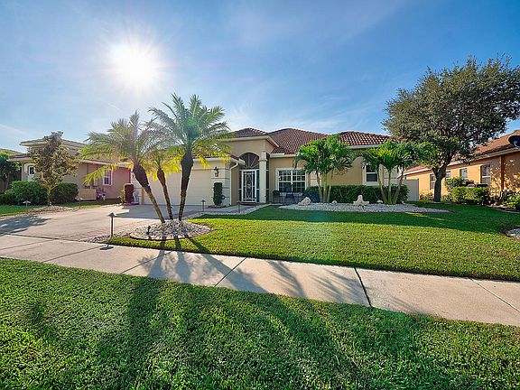 5th image of 10634 Paso Fino Dr