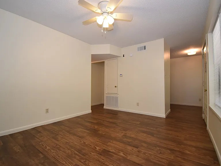 809 Saratoga St — Photo 3