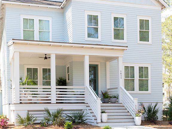 3rd image of 1611 Zurlo Way
