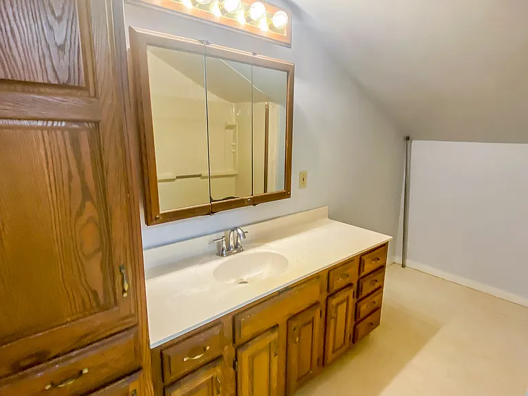 342 Main St #B — Photo 11