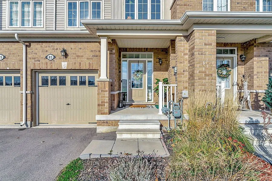 3 bed, $2,400 — Photo 2