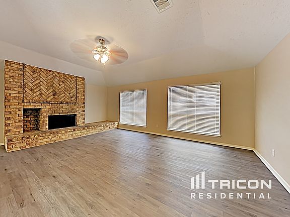 2nd image of 511 Shenandoah Dr