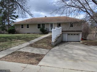 1819 Kennard St, Saint Paul, MN 55109