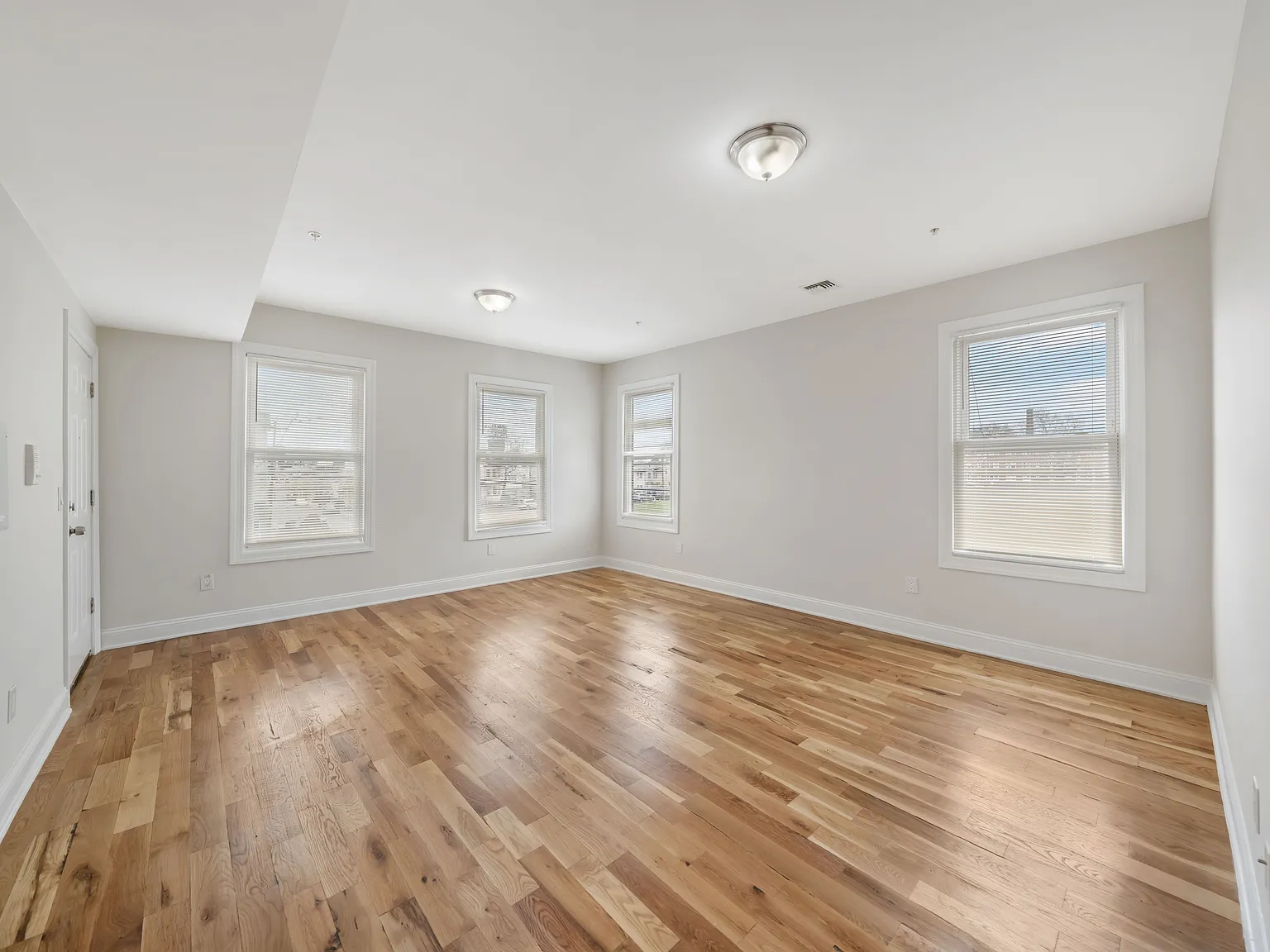 55 Lentz Avenue - 3 — Photo 2