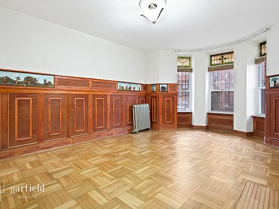5th image of 21 Saint Johns Pl APT 1