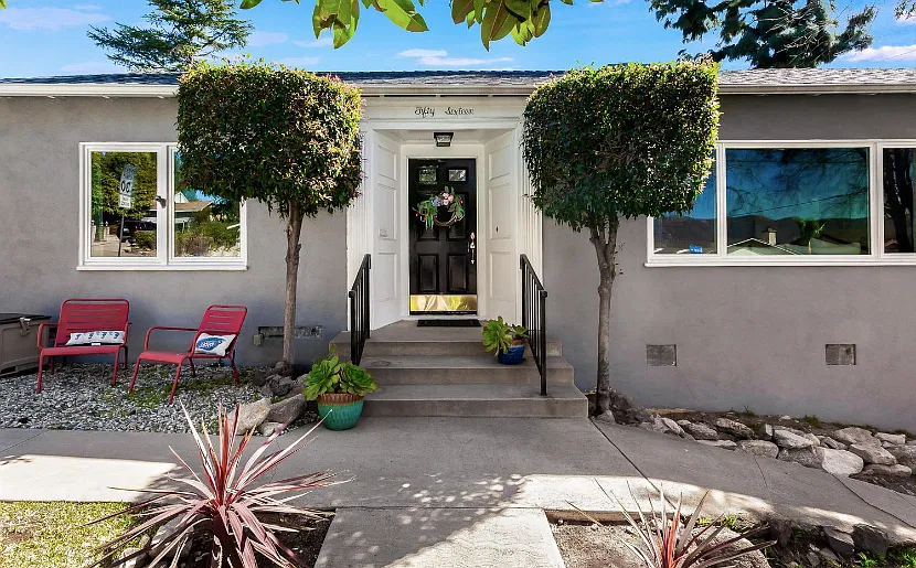 3 bed, 2500 sqft, $9,000 — Photo 3
