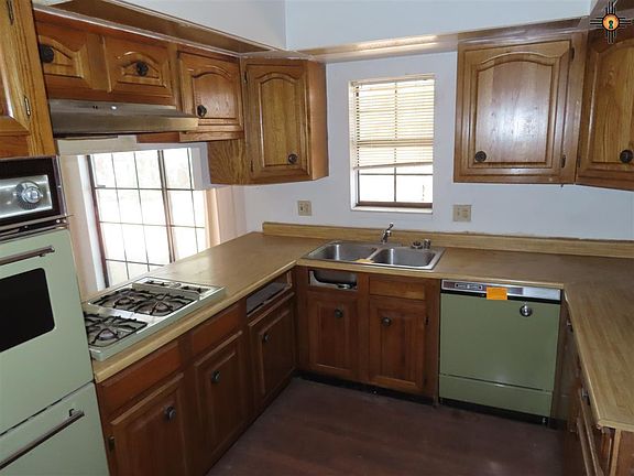4th image of 817 Alcazar St