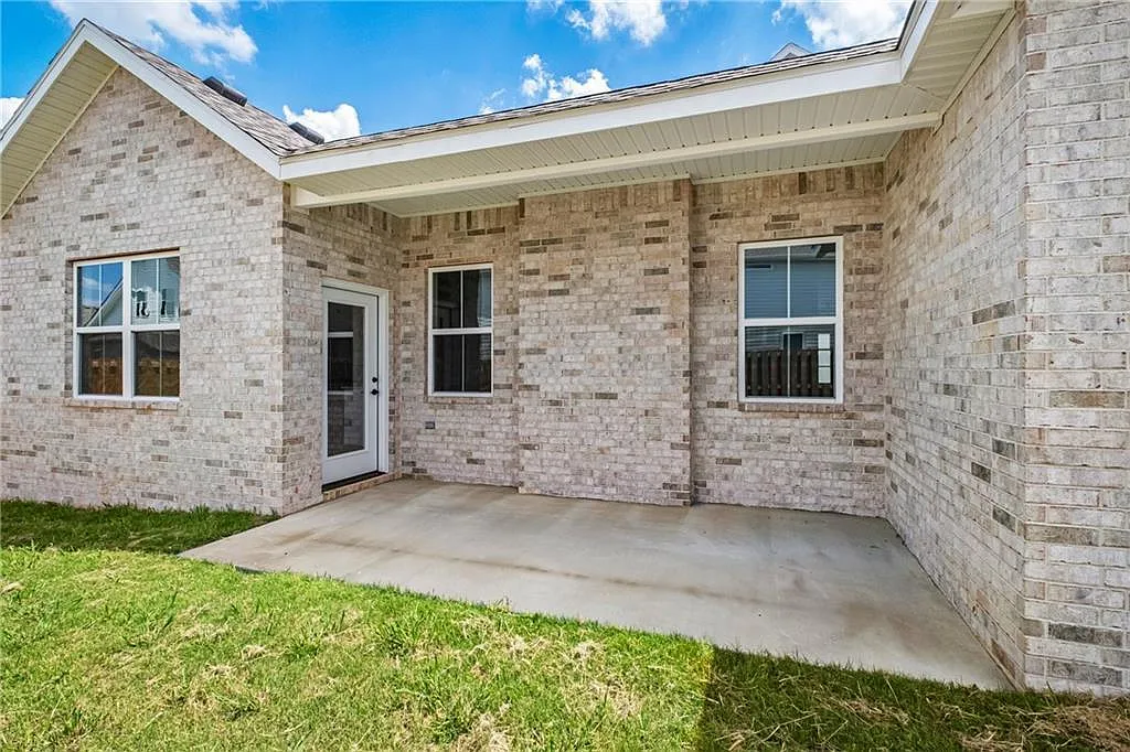 490 Apollo Dr - 1 — Photo 2