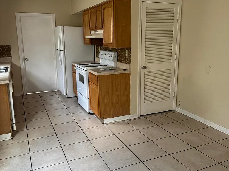 8632 McGlothlin St #1 — Photo 3