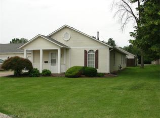 8495 Westport Dr #9, Mentor, OH 44060