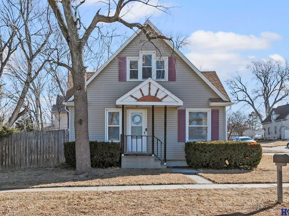 1404 N 67th St, Lincoln, NE 68505