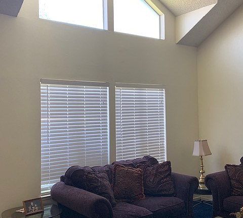 3rd image of 16609 Fairfax Dr