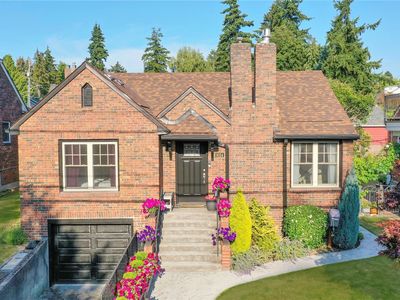 9024 5th Avenue NE, Seattle, WA, 98115