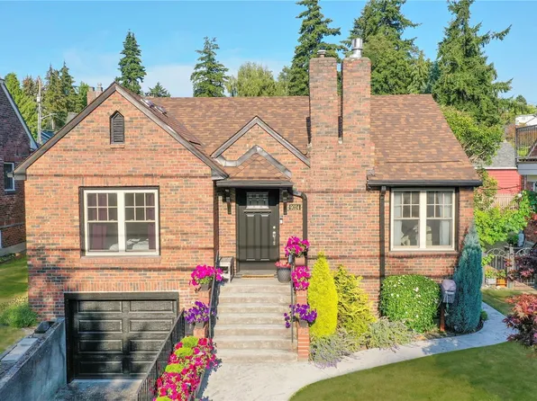 9024 5th Ave NE, Seattle, WA 98115