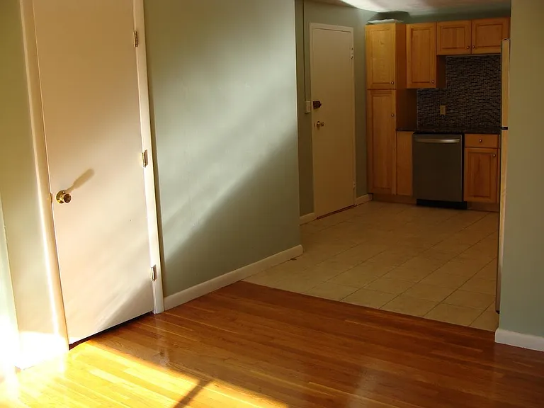205 Kent St #18 — Photo 7