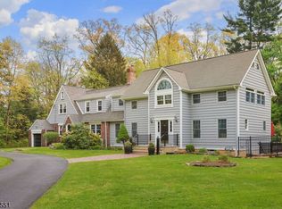 760 Valley Rd, Watchung, NJ 07069