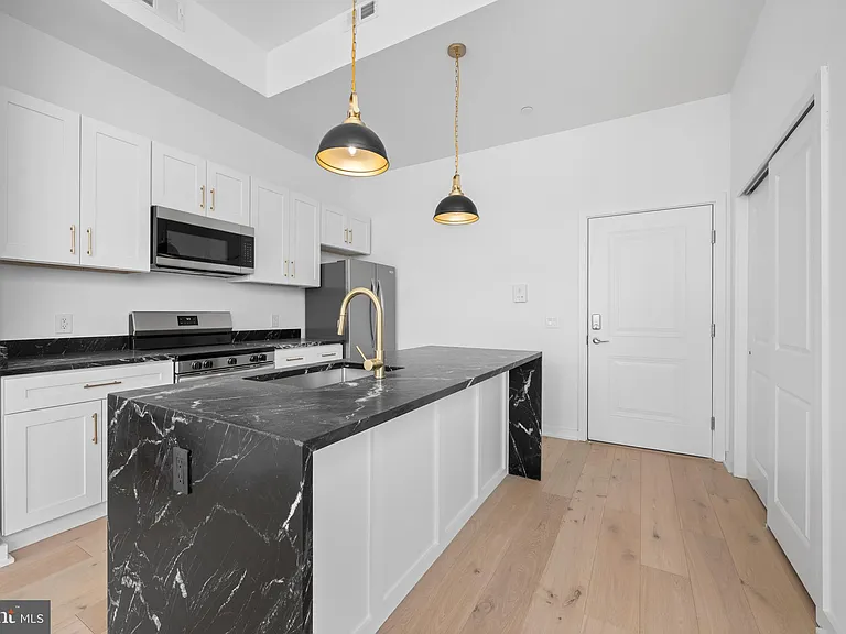 36 N Narberth Ave #1D — Photo 3