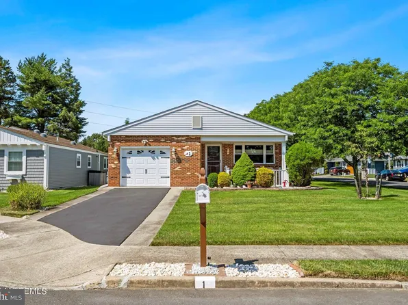 1 Alpina Ter, Toms River, NJ 08757