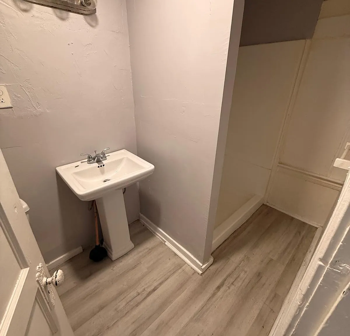 3 bed, $2,400 — Photo 3