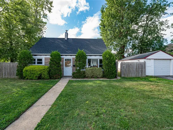 2528 Marshall Avenue, Bellmore, NY 11710