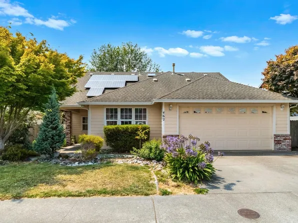 462 Francesco Pl, Fortuna, CA 95540