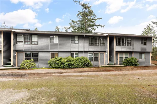 1080 SW Harrier Cir #202 Photo 1