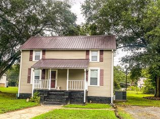 2 Pelzer St, Belton, SC 29627
